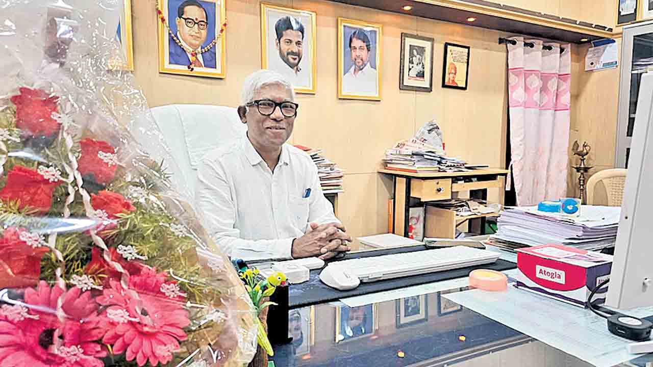 నిలోఫర్‌ సూపరింటెండెంట్‌గా విజయ్‌కుమార్‌ బాధ్యతలు