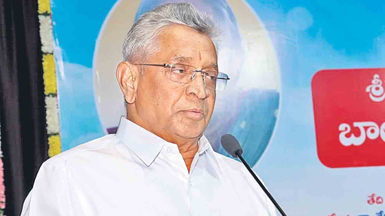 భాషపైన అభిమానం పెంచుకోవాలి