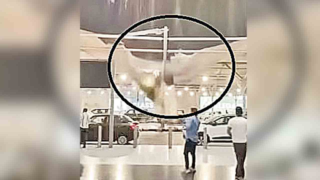 ఢిల్లీ ఎయిర్‌పోర్ట్‌లో కూలిన పైకప్పు