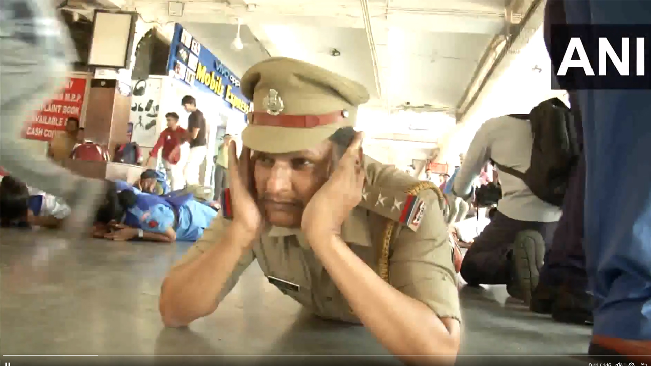 Mock Drill | హైదరాబాద్‌లో మోగిన సైరన్లు..! దాడి జరిగితే తీసుకోవాల్సిన జాగ్రత్తలపై అవగాహన