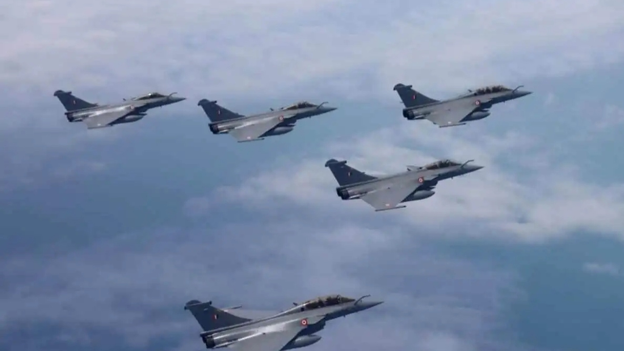 Indian Air Force | చూస్తూనే పాక్‌కు తడిసిపోయేలా..! రేపు సరిహద్దుల్లో భీకర వాయుసేన విన్యాసాలు..!