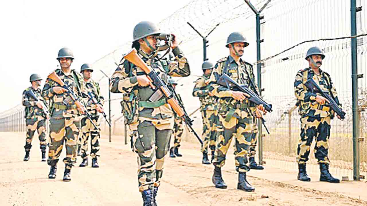 సరిహద్దుల్లో పాక్‌ రేంజర్‌ అరెస్ట్‌