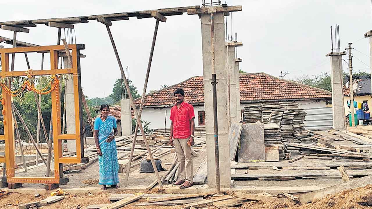 ఇందిరమ్మకు నిబంధనలు