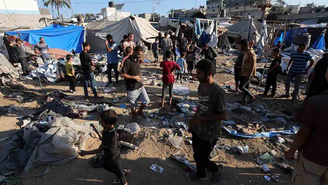 Israeli airstrikes | గాజాపై ఇజ్రాయెల్‌ వైమానిక దాడులు.. 48 మంది మృతి