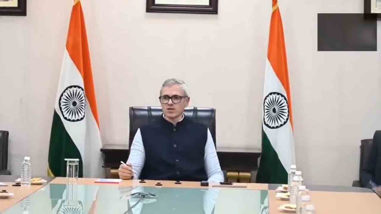 Omar Abdullah | అధికారులతో జమ్ముకశ్మీర్‌ సీఎం అత్యవసర సమావేశం.. Video