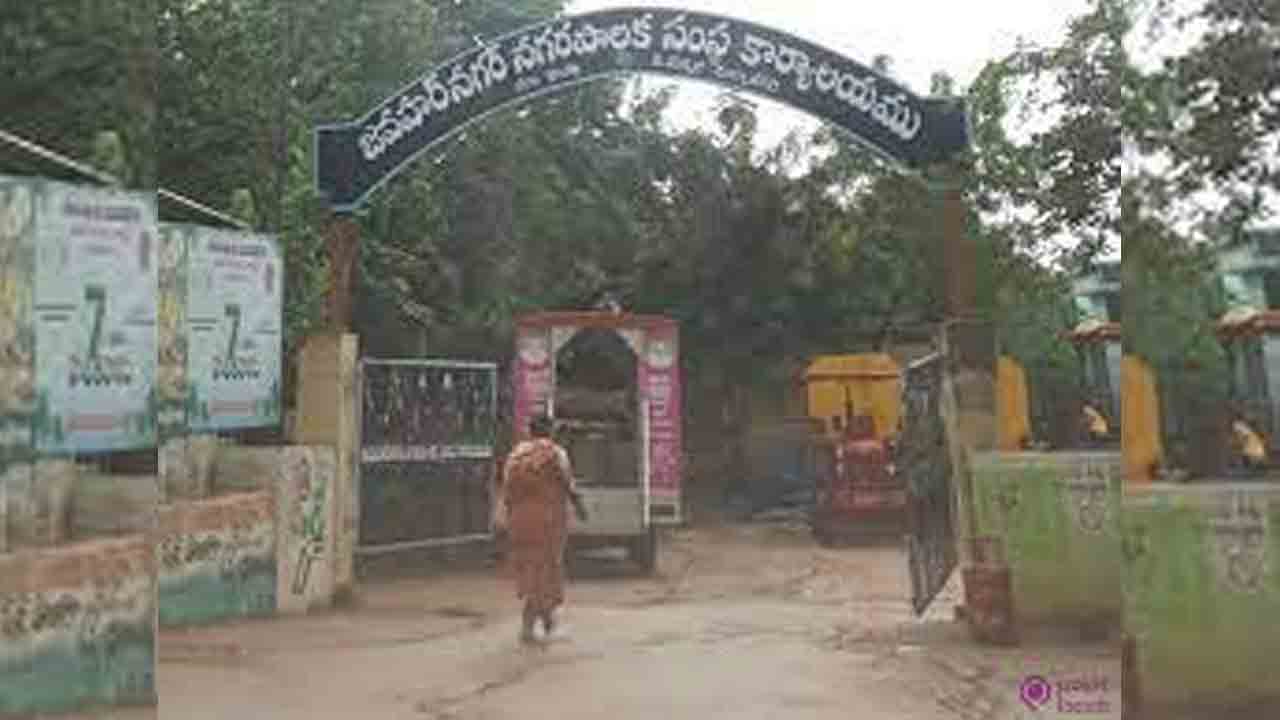 అభివృద్ధిలో ప్రజల భాగస్వామ్యం అభినందనీయం : రెడ్డిశెట్టి శ్రీనివాస్‌