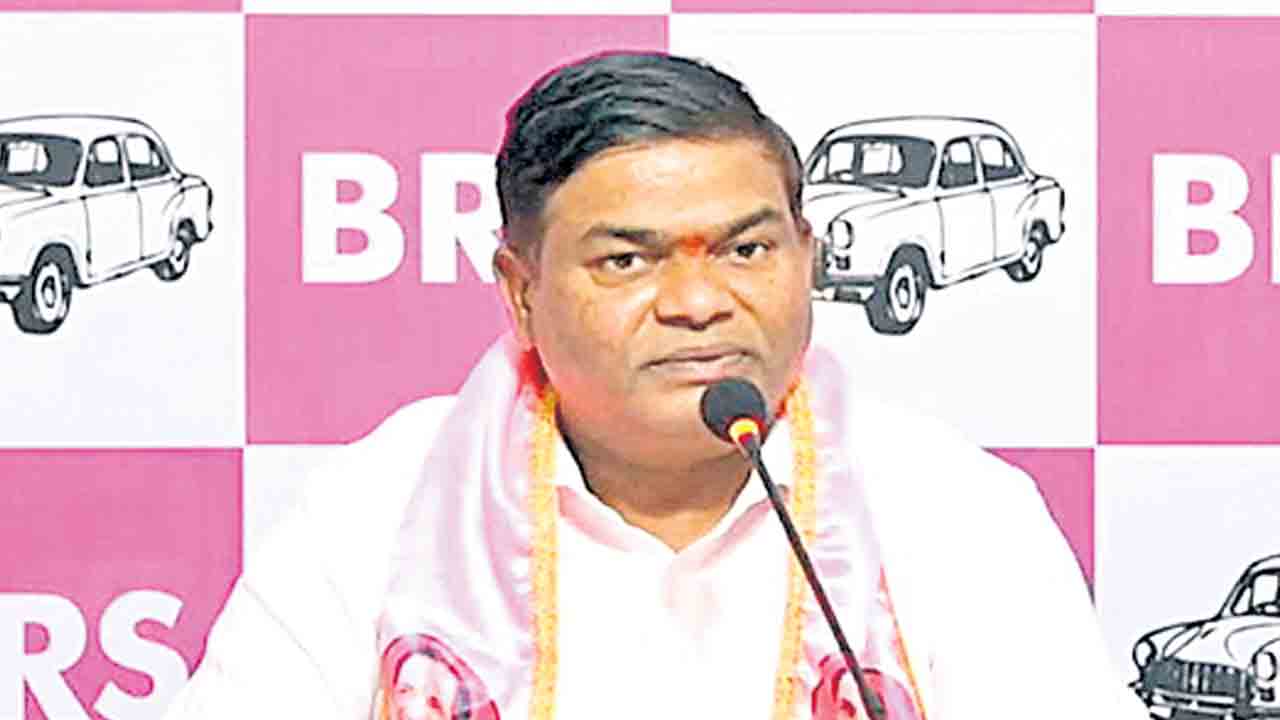 మంత్రులంతా అవినీతి అనకొండలే!