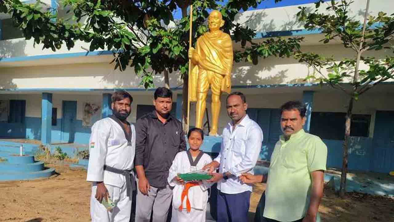 Nagarkurnul | పుట్టినగడ్డ రుణం తీర్చుకోవాలనుకోవడం ఉత్తముని లక్షణం