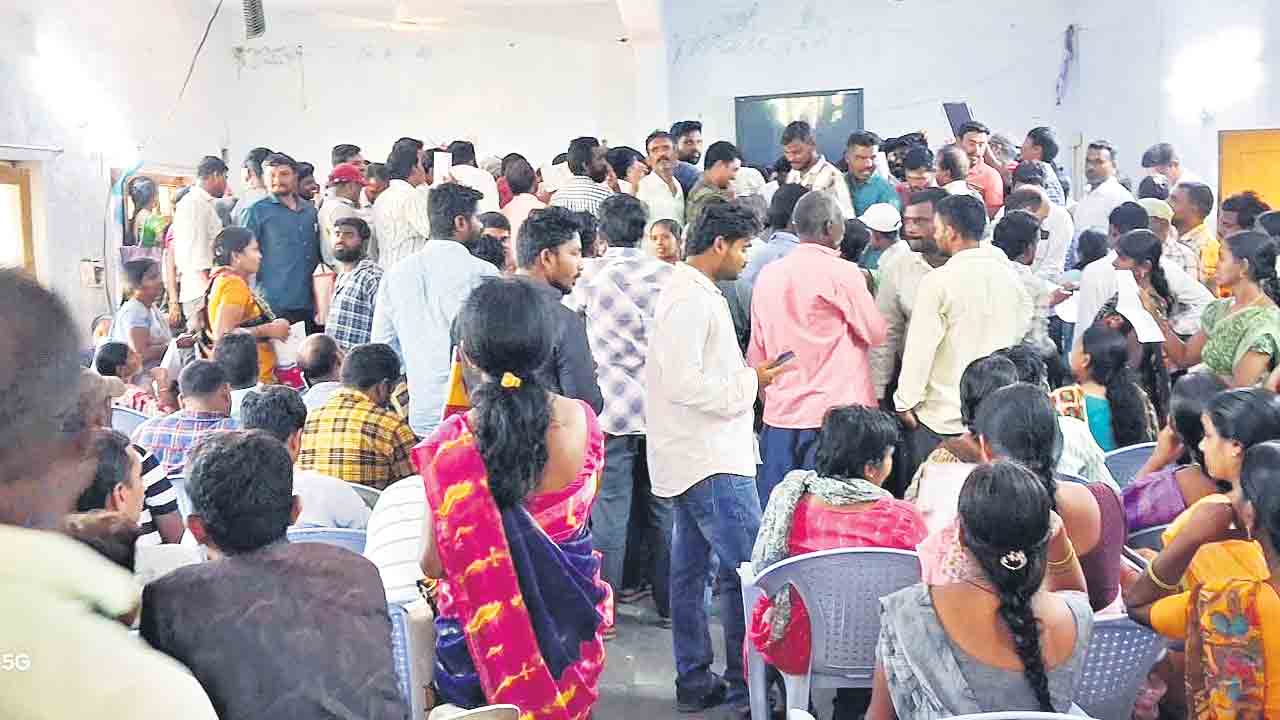 యువవికాసం.. తిప్పలు