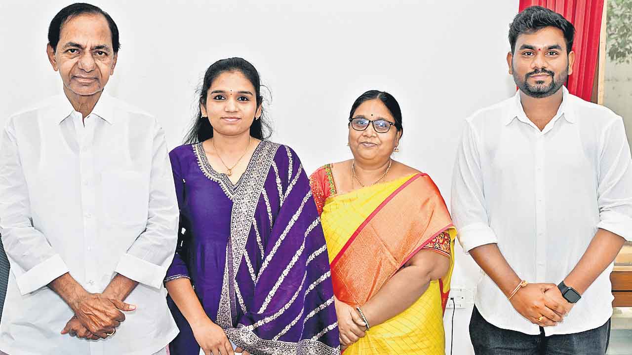 KCR | కానిస్టేబుల్‌ కిష్టయ్య కుటుంబానికి కేసీఆర్‌ భరోసా.. ఇచ్చిన మాట ప్రకారం సాయం కొనసాగింపు