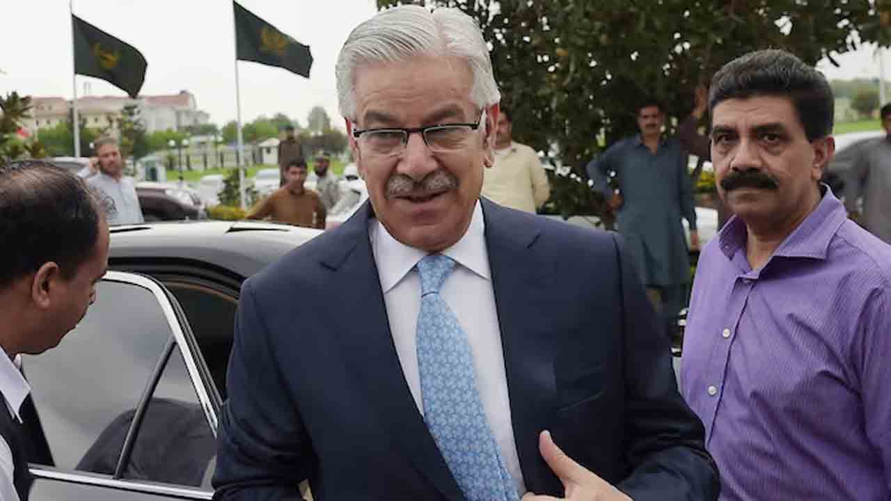 Khawaja Asif | సింధు నదిపై చేపట్టే ఏ నిర్మాణాన్నైనా కూల్చేస్తాం.. మరోసారి రెచ్చగొట్టే వ్యాఖ్యలు చేసిన పాక్‌ రక్షణ మంత్రి