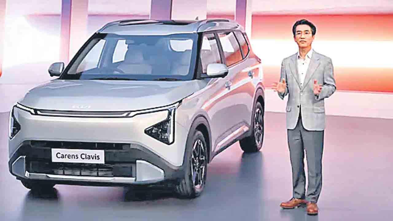 కియా కారెన్స్‌ క్లావిస్‌ మోడల్‌