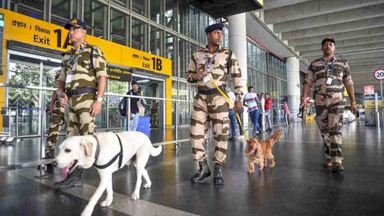 Bomb threat | ఇండిగో విమానానికి బాంబు బెదిరింపు.. కోల్‌కతా ఎయిర్‌పోర్టులో హైఅలర్ట్‌