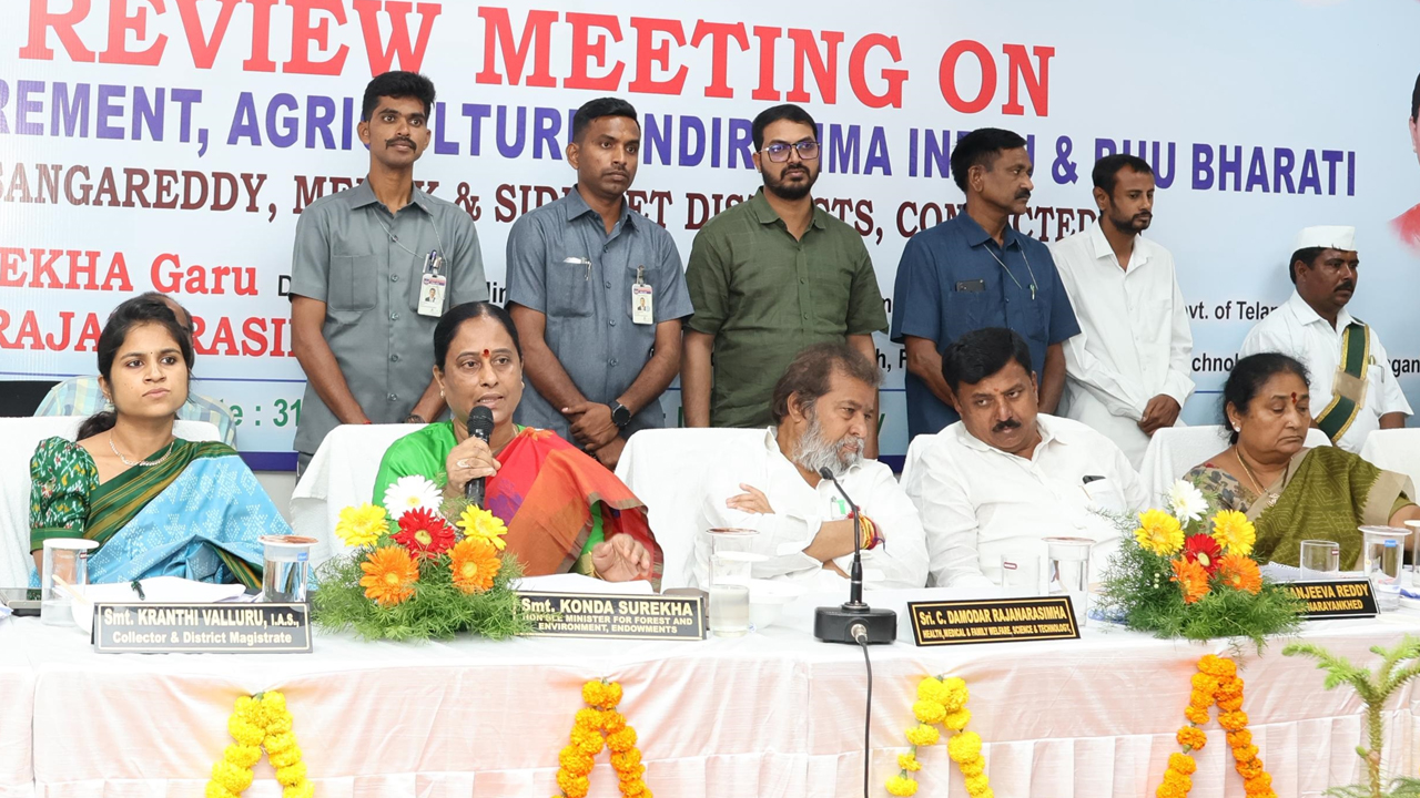 అలకబూనిన మంత్రి దామోదర..! ఆ మంత్రి వైఖరే కారణమా..?