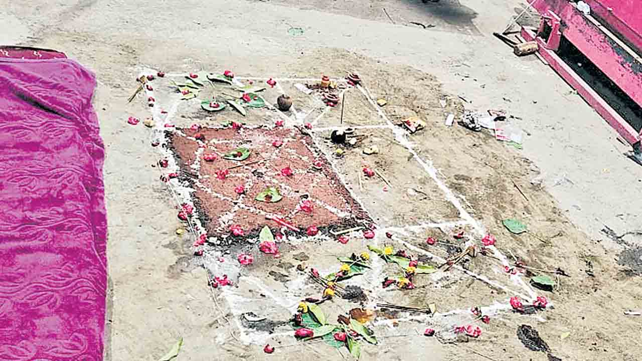 సదాశివపేటలో క్షుద్రపూజల కలకలం