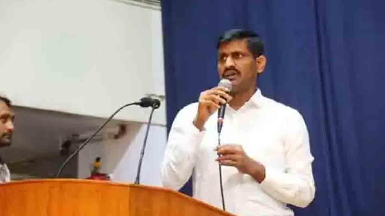 ఎన్నికల బదిలీలే ఏకైక ఉమ్మడి ఎజెండా