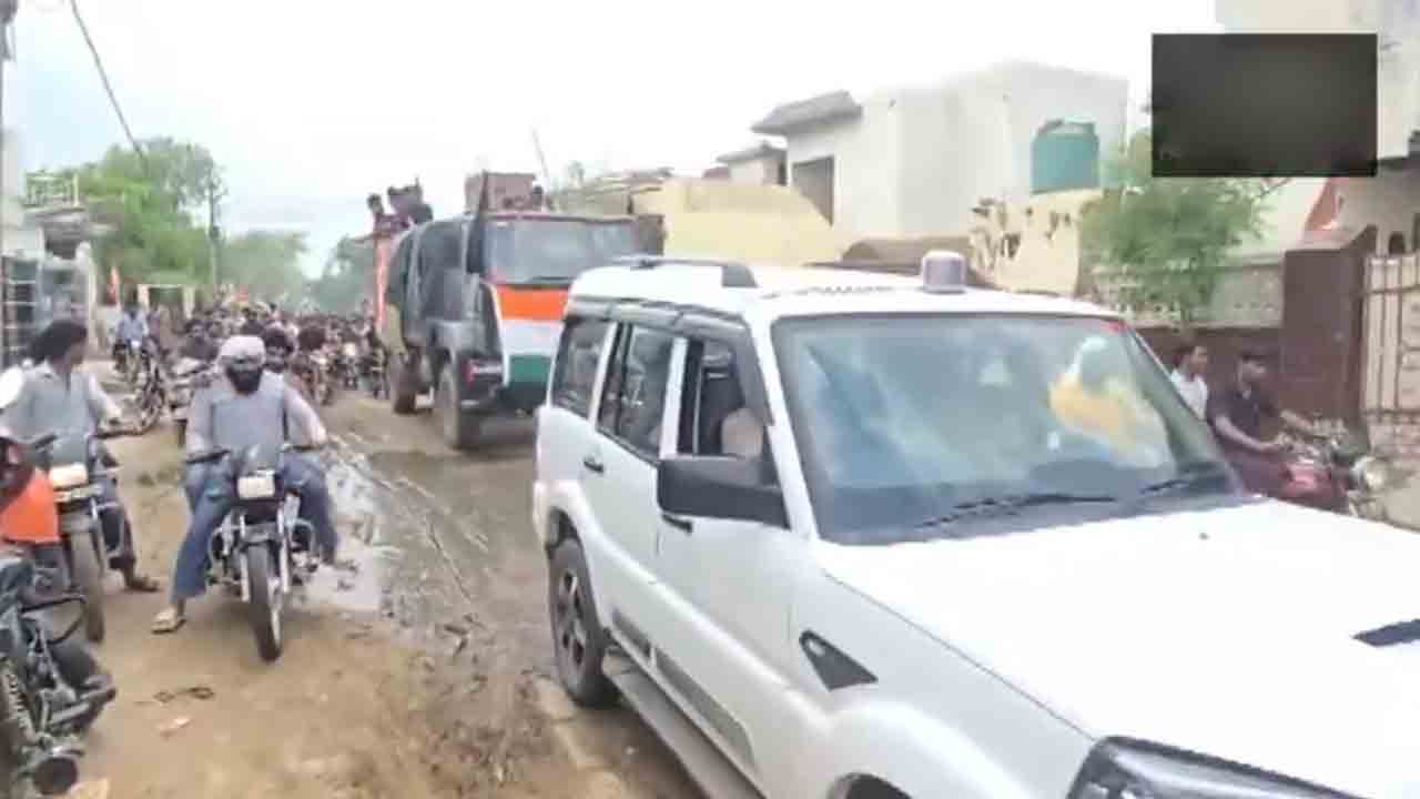 Dinesh Kumar | స్వగ్రామానికి జవాన్‌ దినేశ్‌ కుమార్‌ పార్థివదేహం.. Video