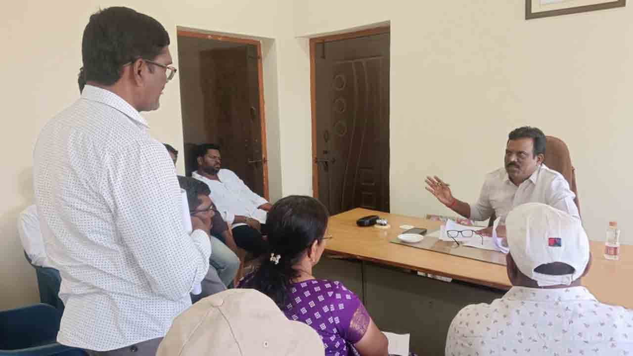 MLA Madhusudhan Reddy | ఉపాధి హామీ పనులను వేగవంతం చేయాలి: ఎమ్మెల్యే మధుసూదన్ రెడ్డి