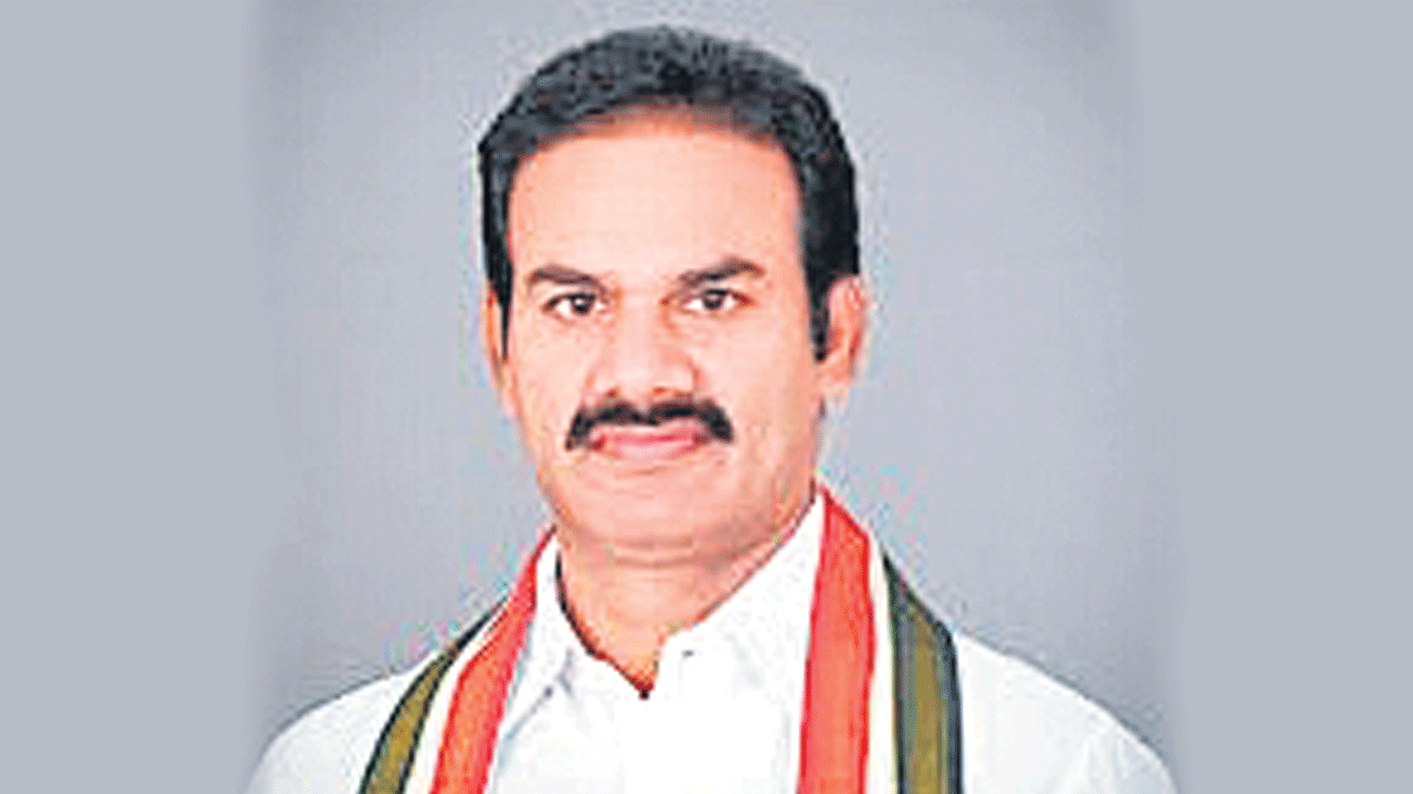 Indiramma Indlu | ఇందిరమ్మ ఇల్లు 5 లక్షల్లో సాధ్యంకాదు: కాంగ్రెస్‌ ఎమ్మెల్యే రాంచంద్రునాయక్‌