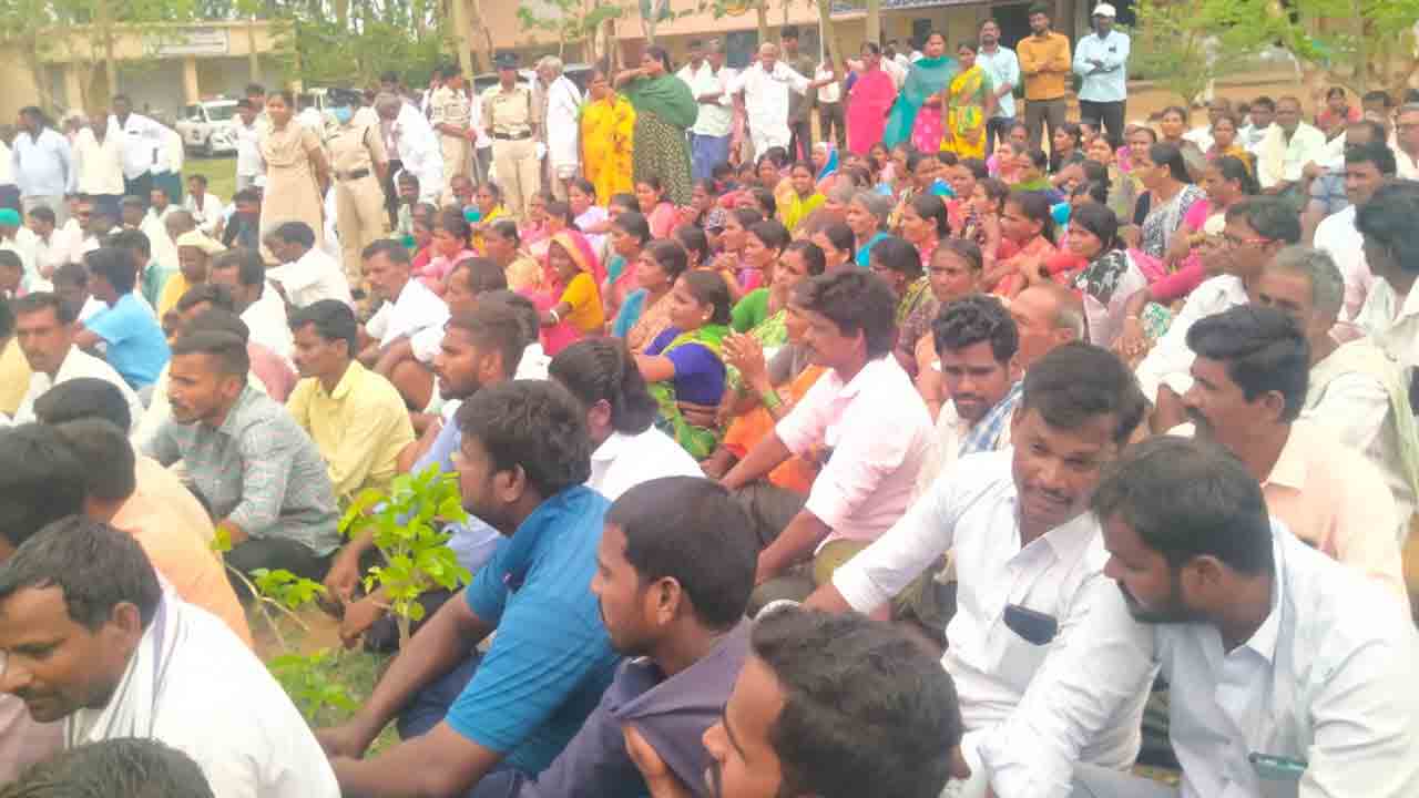 బల్మూరులో ఉద్రిక్తత