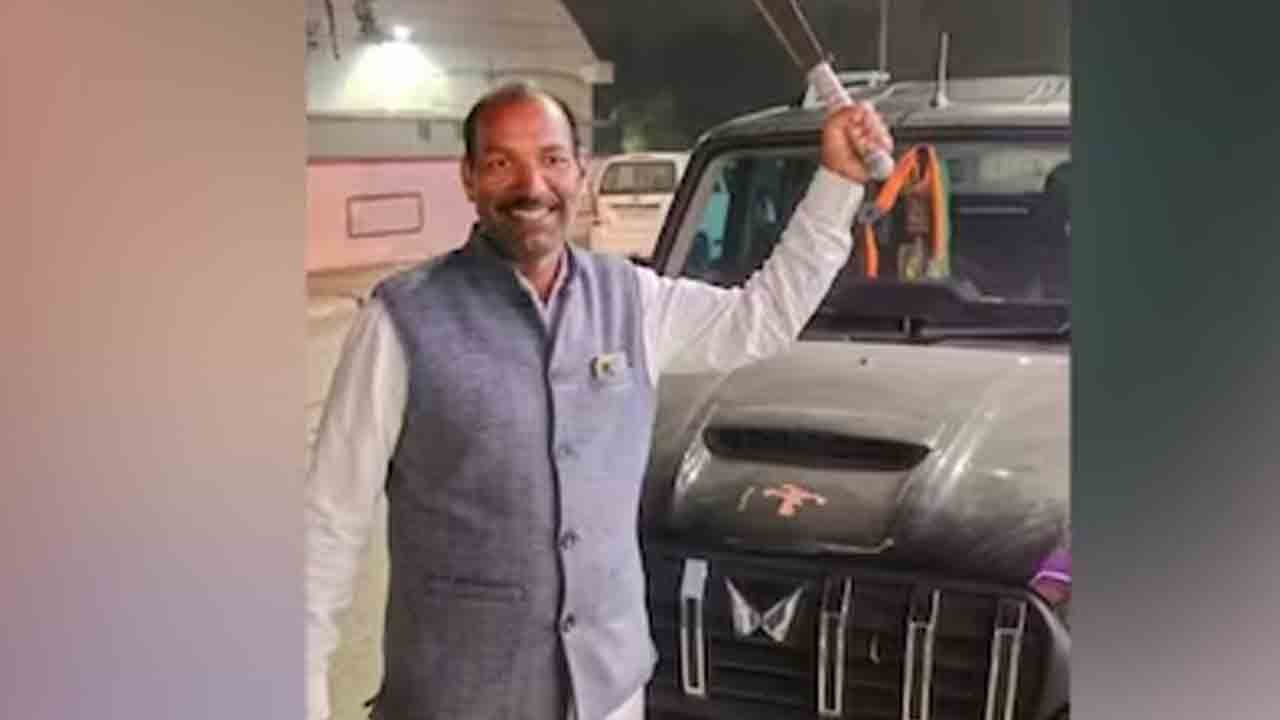 ఎక్స్‌ప్రెస్‌వేపై బీజేపీ నాయకురాలి భర్త అసభ్యకర ప్రవర్తన!