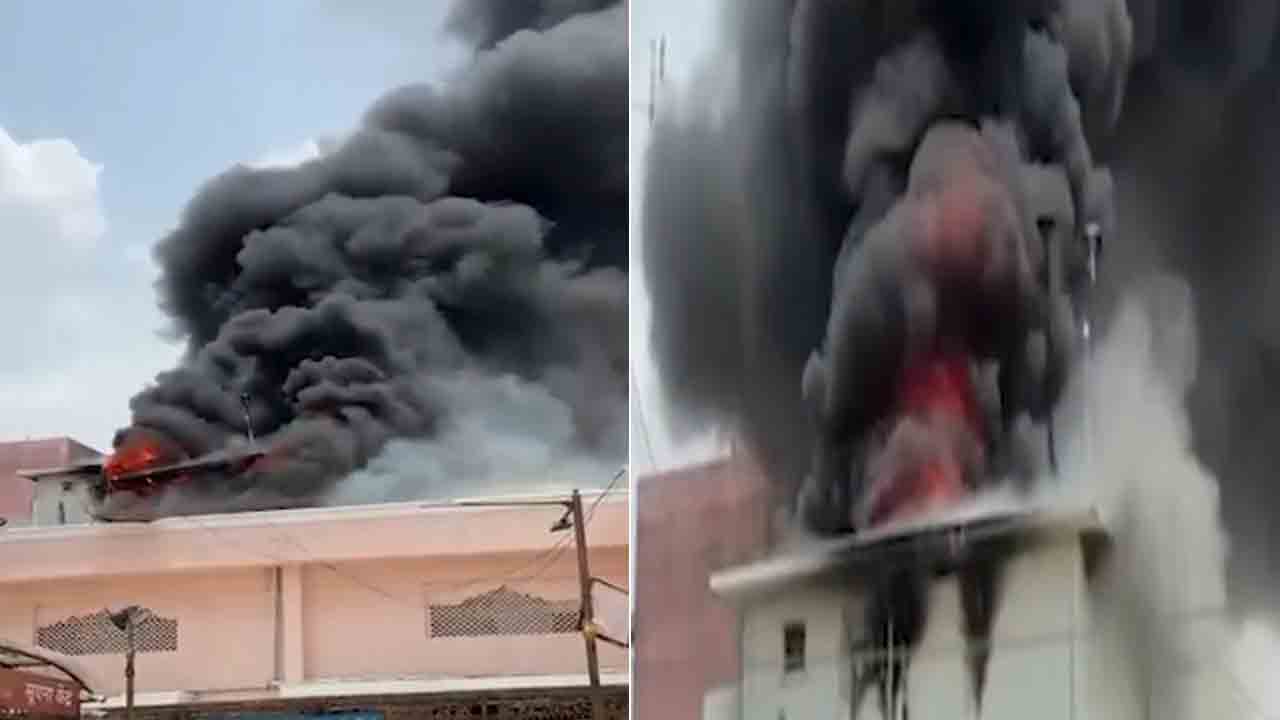 Massive fire | ఉజ్జయిని మహాకాళేశ్వర ఆలయం వద్ద భారీ అగ్నిప్రమాదం