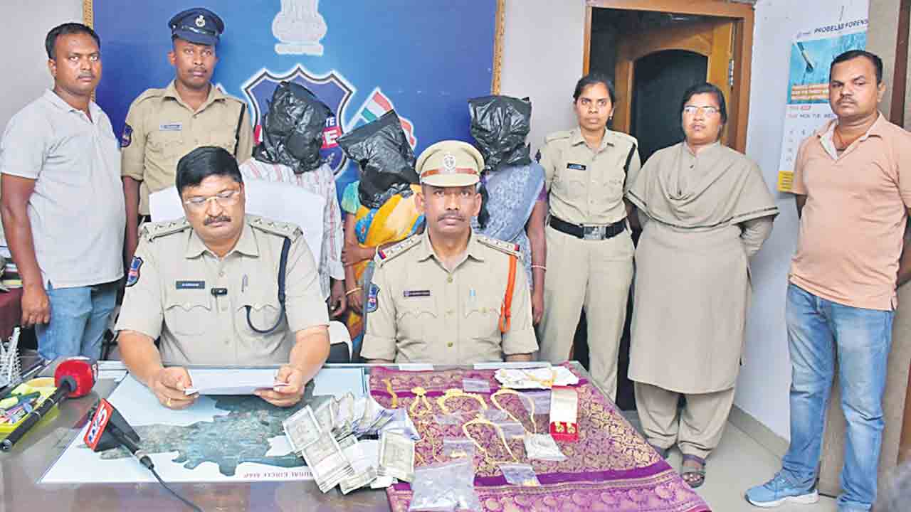 దొంగల ముఠా అరెస్ట్