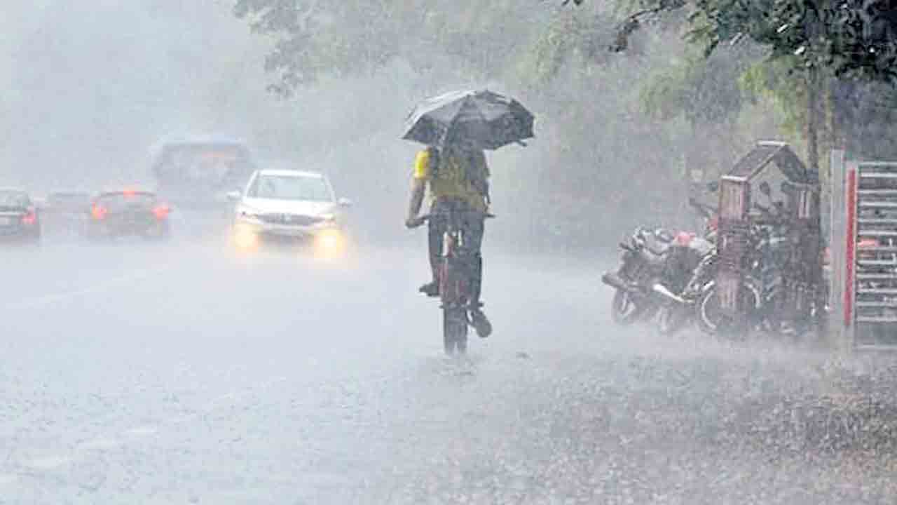 29న రాష్ట్రానికి నైరుతి రాక.. ద్రోణి ప్రభావంతో 4 రోజులు పలు జిల్లాల్లో వానలు