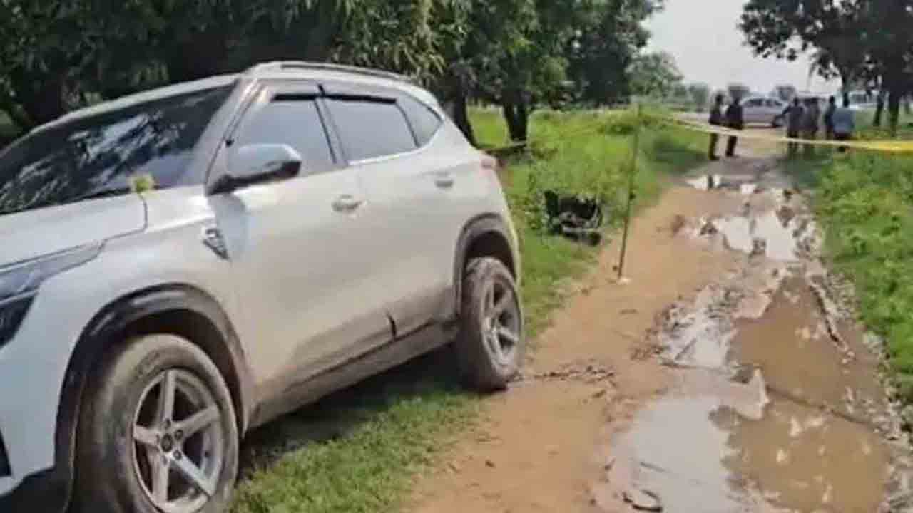 నడుస్తున్న కారులో మైనర్‌పై గ్యాంగ్‌రేప్‌