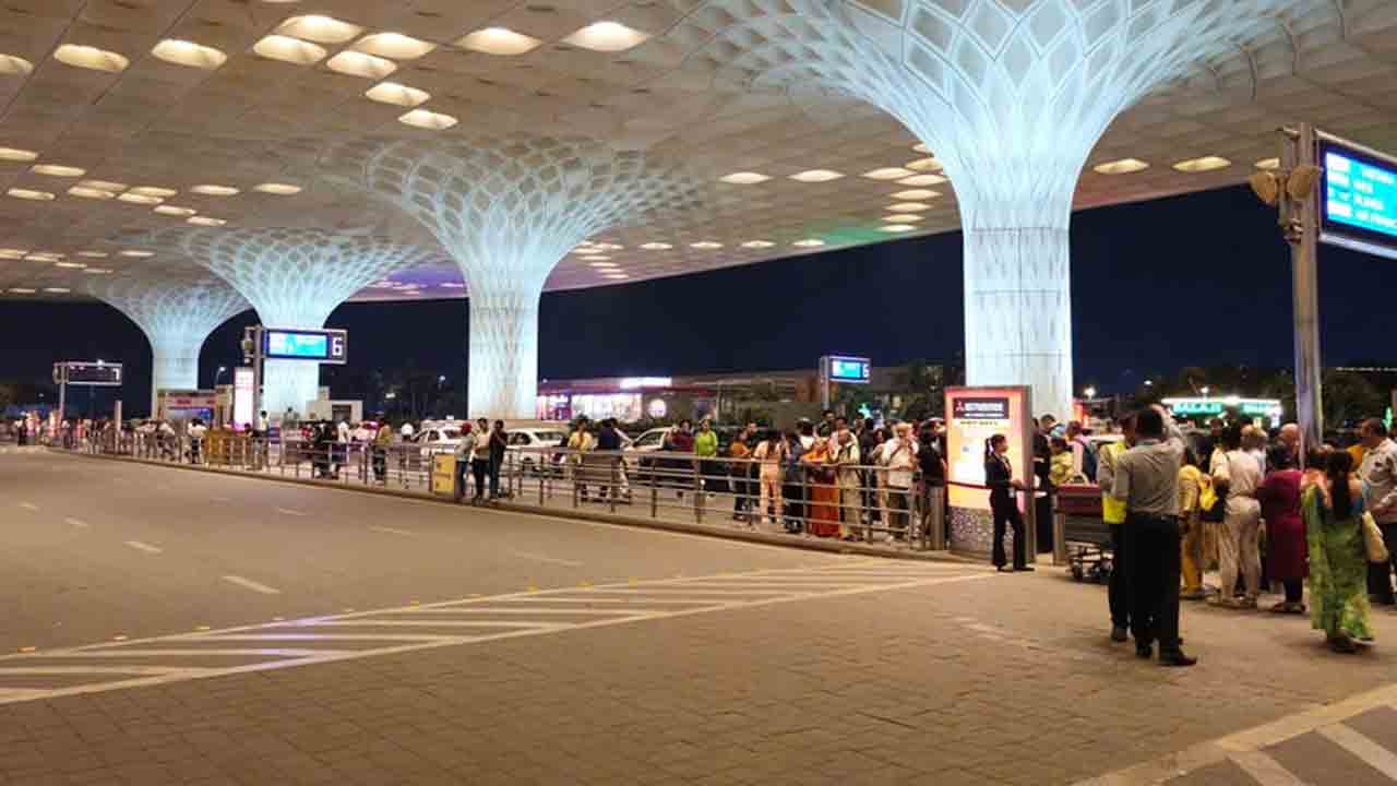 Mumbai Airport | యూడీఎఫ్‌లను సవరించిన ముంబై ఎయిర్‌పోర్ట్‌