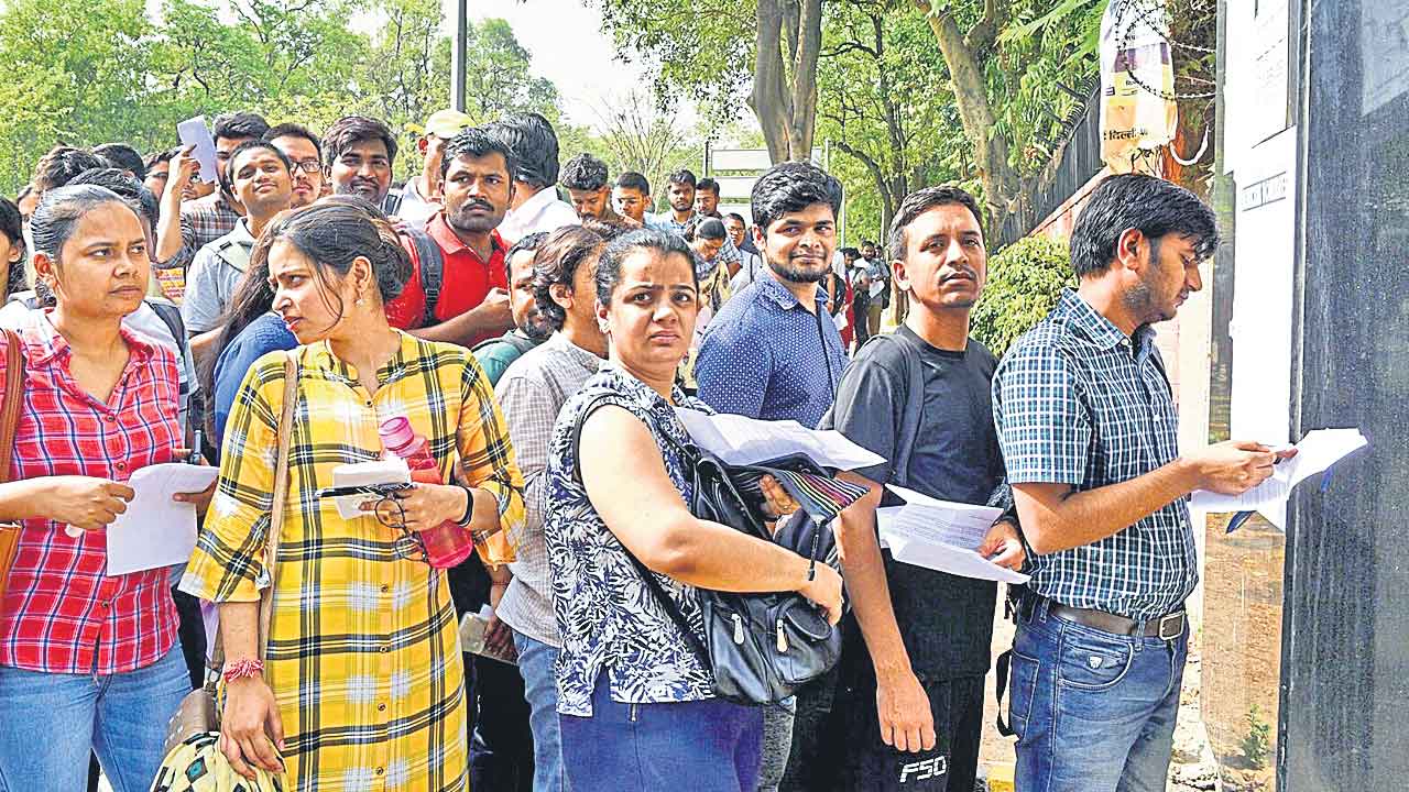 NEET UG | నేడు నీట్‌ యూజీ.. 30 నిమిషాల ముందే క్లోజ్‌