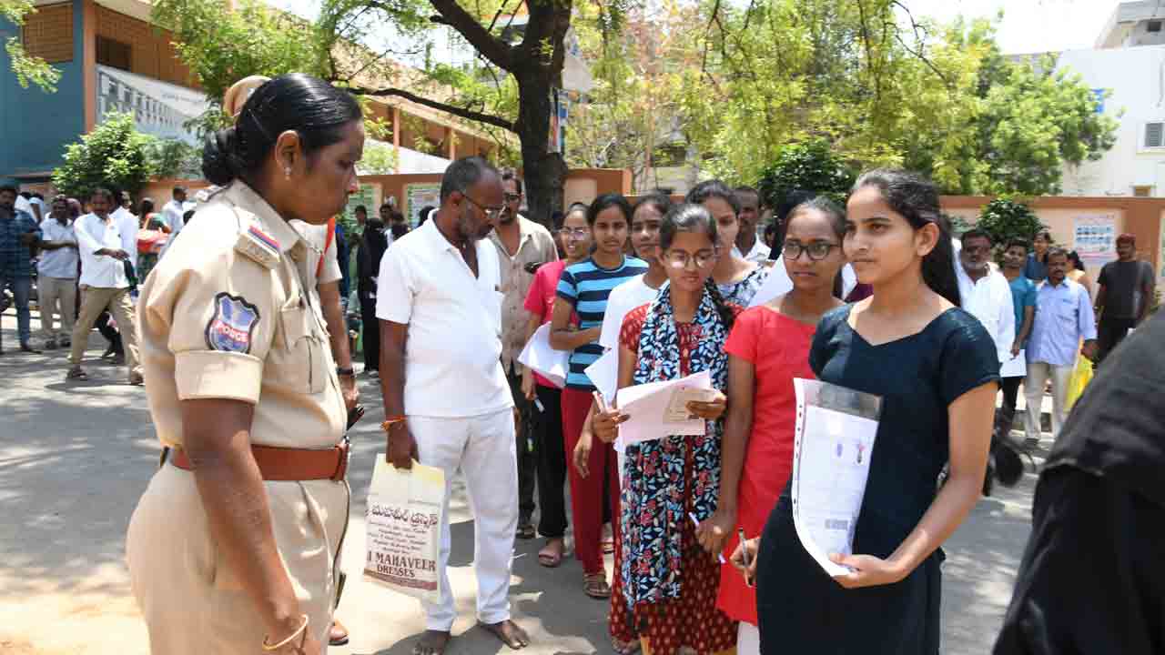 ప్రశాంతంగా నీట్‌