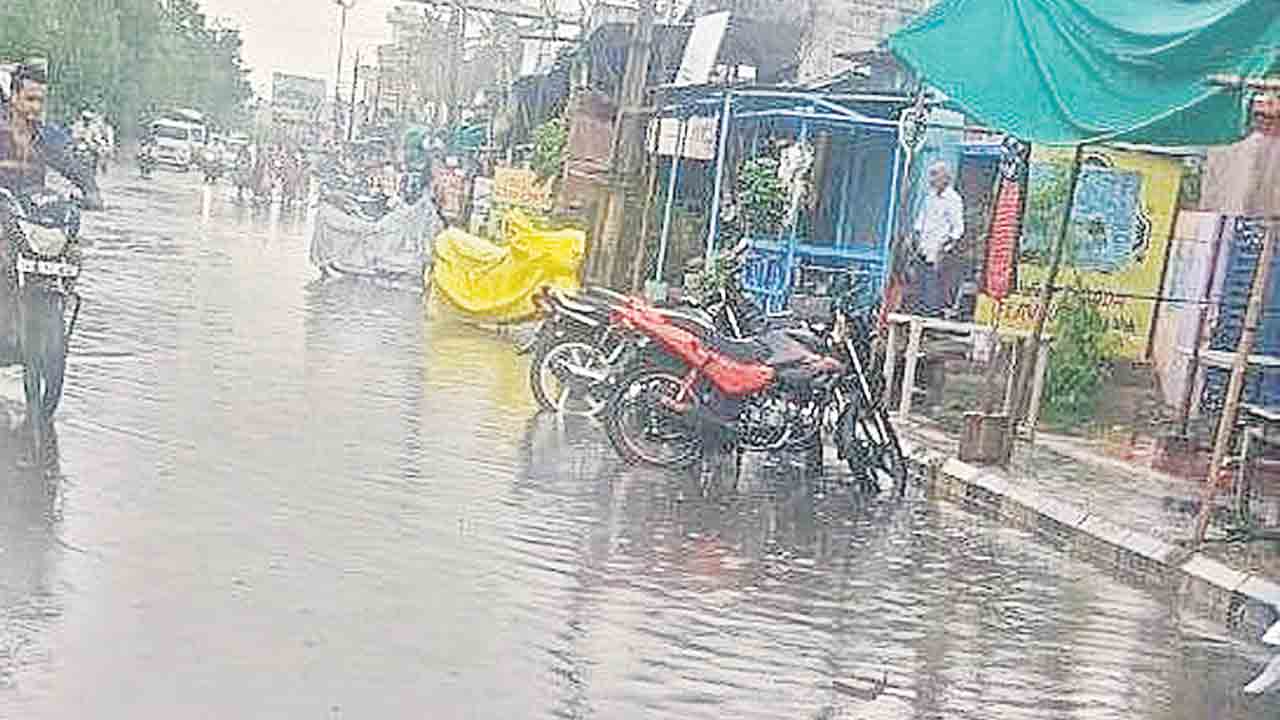 తాడ్వాయి, బాన్సువాడలో భారీ వర్షం