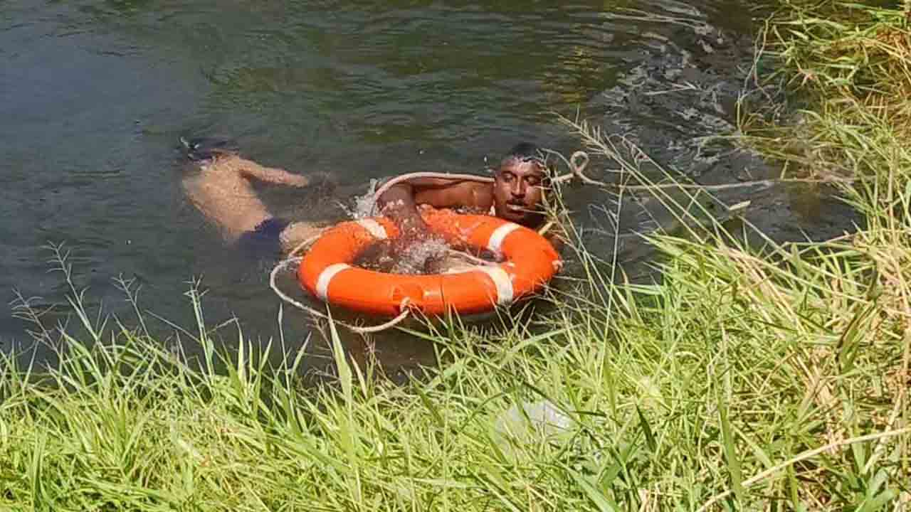 ప్రాణం తీసిన ఈత సరదా