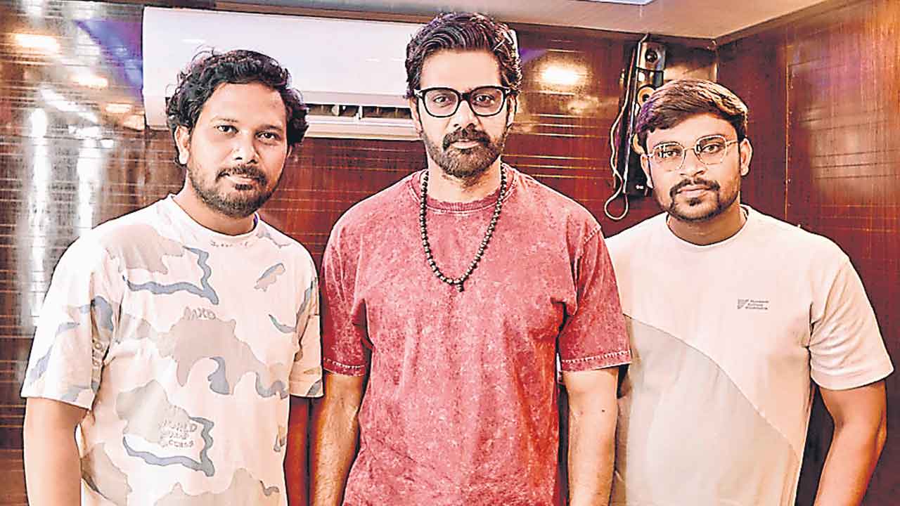 లోకం మారిందా..