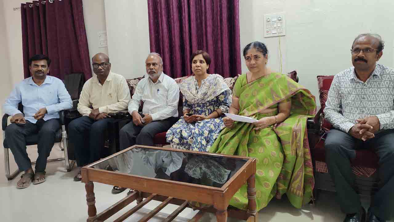 Principal K Padmavati | ప్రభుత్వ డిగ్రీ కళాశాలలో కొత్తగా నాలుగు నైపుణ్య ఆధారిత కోర్సులు : ప్రిన్సిపల్ కె పద్మావతి