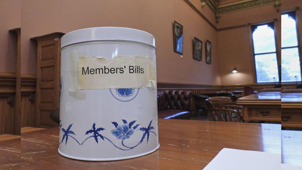 New Zealand | లక్కీ డిప్‌ చీటీతో చట్టాల రూపకల్పన.. న్యూజిలాండ్‌ పార్లమెంట్‌లో వింత విధానం