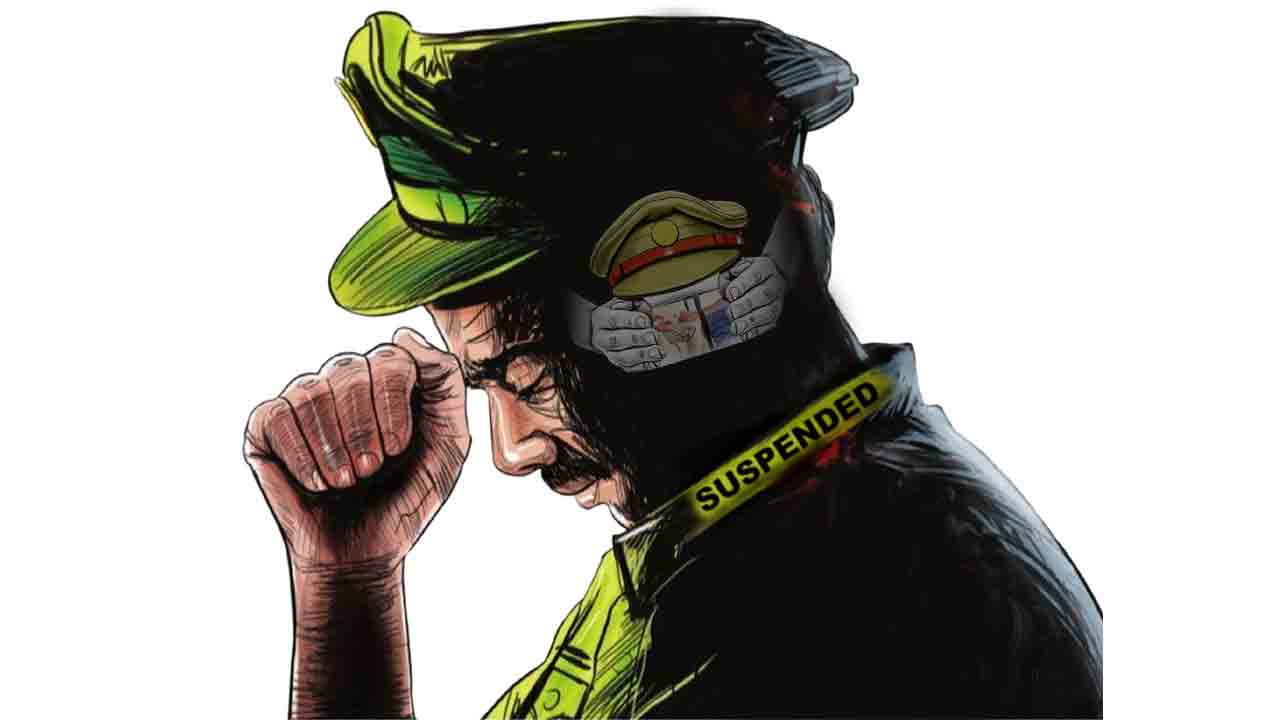 ఖాకీలపై నిఘా..!