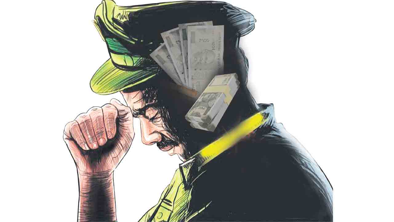 కానిస్టేబుల్‌ వడ్డీ వ్యాపారం!