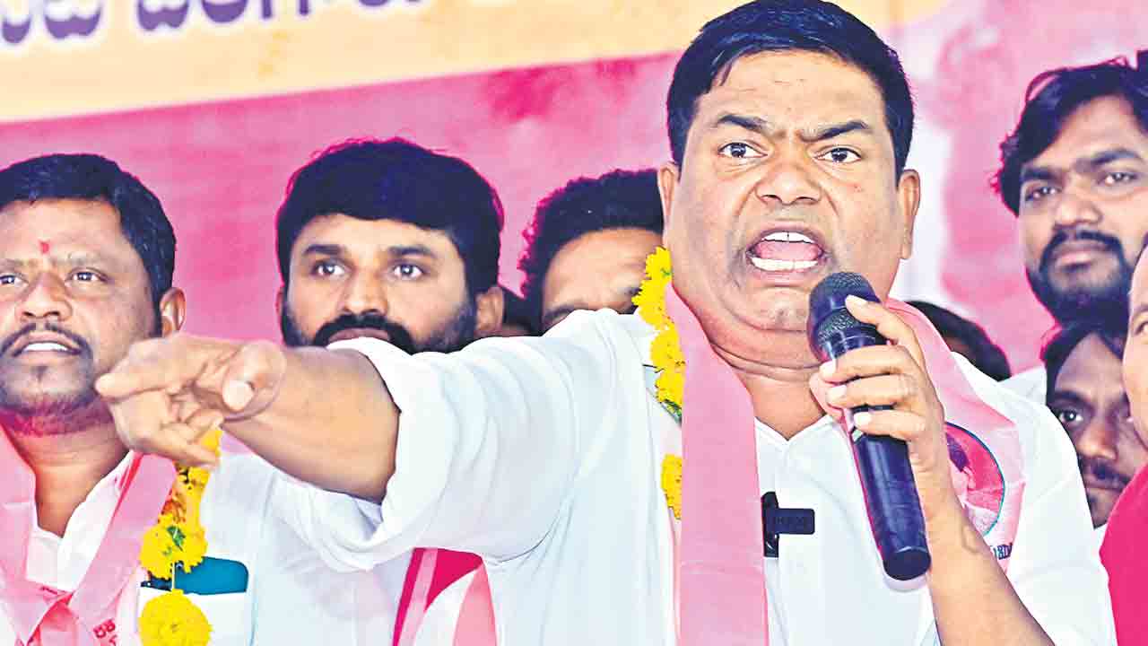 అందాల పోటీలు తప్ప ప్రజల ప్రాణాలు పట్టవా?