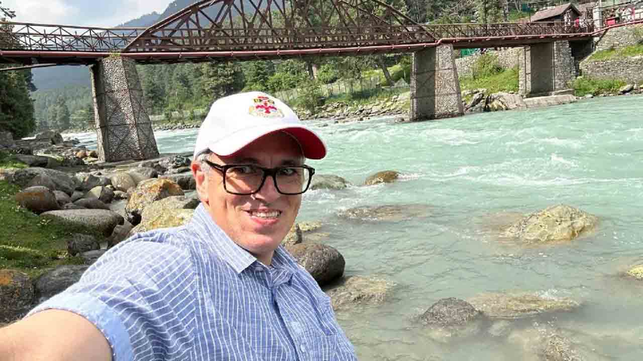 Omar Abdullah | పహల్గాం ఉగ్రదాడి జరిగిన ప్రదేశంలో జమ్ముకశ్మీర్‌ క్యాబినెట్‌ భేటీ.. ఎందుకంటే..!