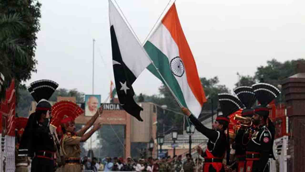 Pahalgam attack | పాక్‌కు షాక్‌.. ప్రత్యక్ష, పరోక్ష దిగుమతులపై భారత్‌ నిషేధం