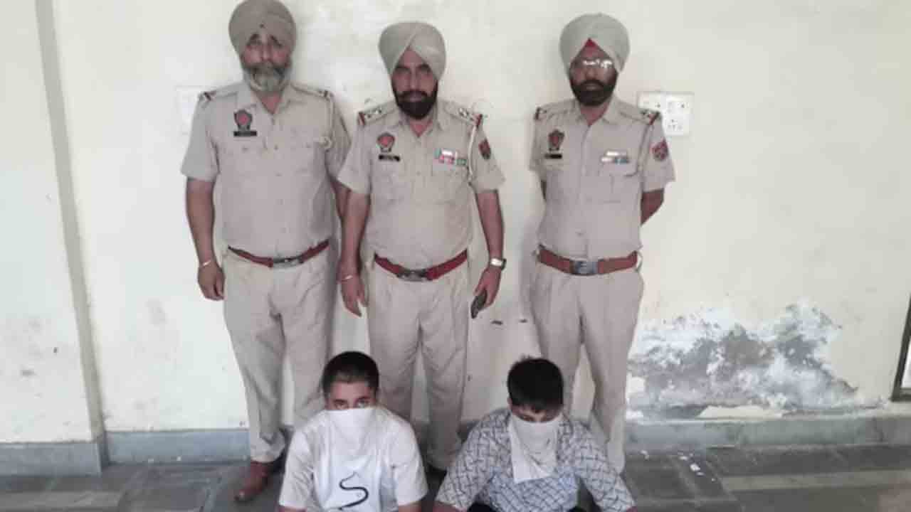 Pak spy network busted | మరో పాక్ గూఢచారి నెట్‌వర్క్ గుట్టురట్టు.. ఆపరేషన్‌ సిందూర్‌   వివరాలు లీక్‌ చేసిన ఇద్దరు అరెస్ట్‌