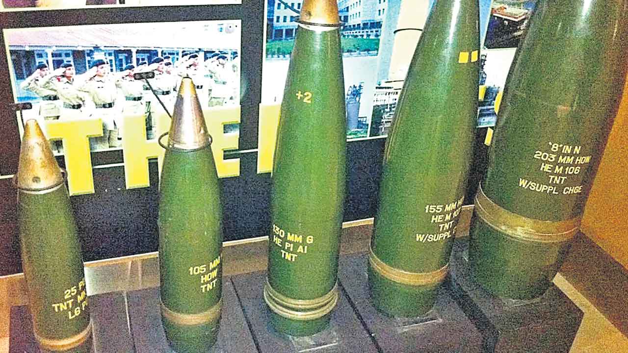 Pakistan | భారత్‌తో యుద్ధం వస్తే 4 రోజుల్లో ఖాళీ.. పాక్‌ వద్ద అడుగంటిన ఫిరంగి గుండ్లు!