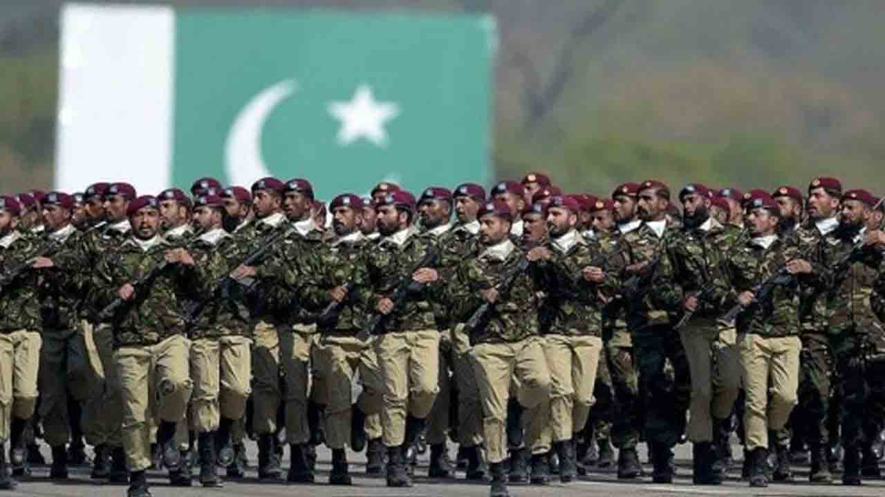 రక్షణ బడ్జెట్‌ను 18% పెంచనున్న పాక్‌!
