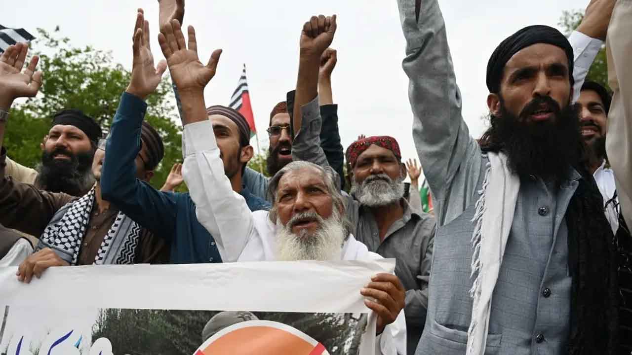 2 నెలలకు సరిపడా ఆహారాన్ని భద్రపర్చుకోండి