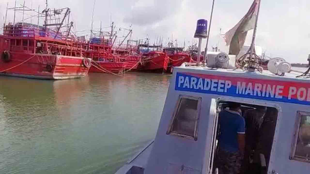 High alert | భారత ఓడరేవులో 21 మంది పాకిస్థానీలు.. హైఅలర్ట్‌ ప్రకటించిన అధికారులు