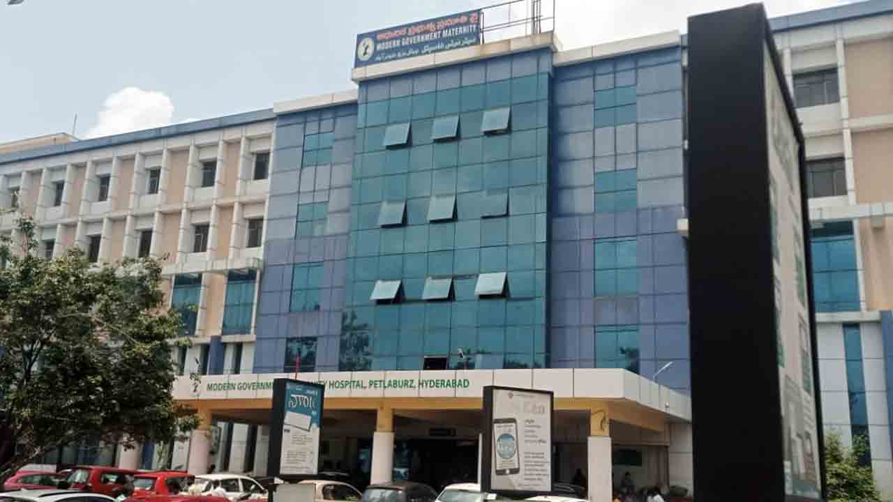 Petlaburj Maternity Hospital | పేట్లబురుజు మెటర్నిటీ ఆస్పత్రిలో నెల వారీ టార్గెట్స్, వసూళ్లు.. అంతా ఆయన కనుసన్నల్లోనే