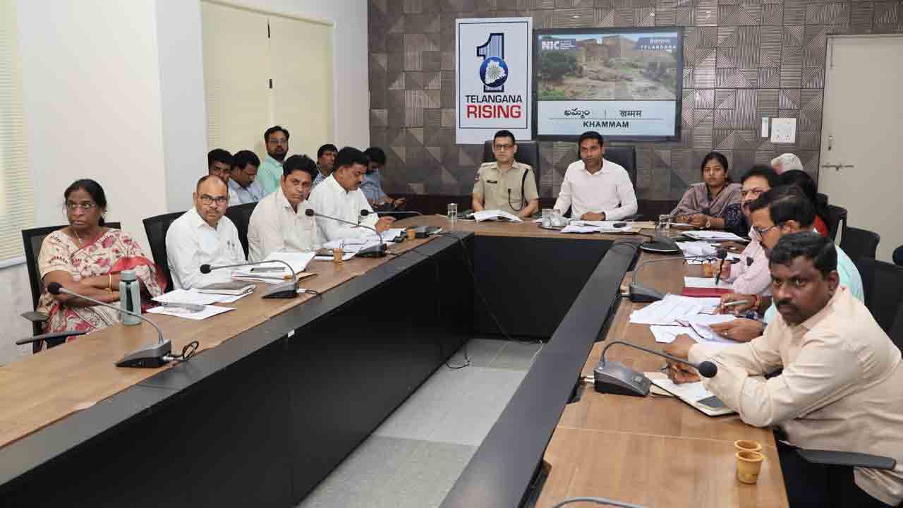 భూ భారతి దరఖాస్తుల పరిషారానికి చర్యలు