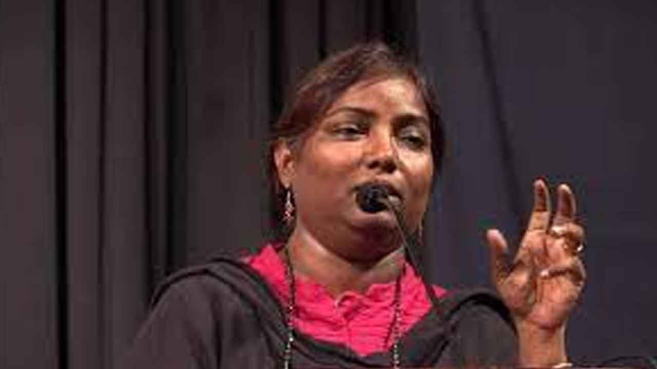 వ్యాఖ్యలు వెనక్కి తీసుకుంటున్నా ప్రొఫెసర్‌ సూరేపల్లి సుజాత